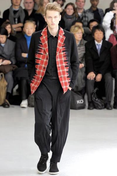 Look 17
